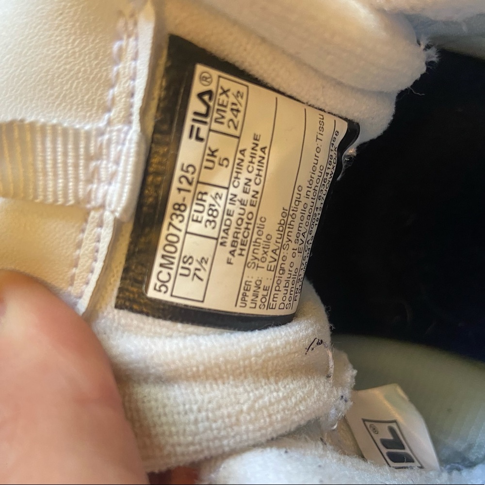FILA dad shoes !! - Picture 6 of 6